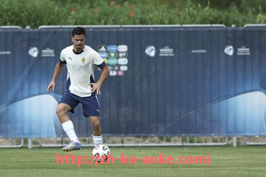 澳客足彩-Run As One 火箭队团队精神解析及赛场表现深度剖析 澳客足彩-Run As One 火箭队团队精神解析及赛场表现深度剖析